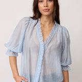AviCC Lace SS V-Blouse - Pale Blue