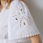 PoppyCC Emb SS V - Shirt - White - Co'couture